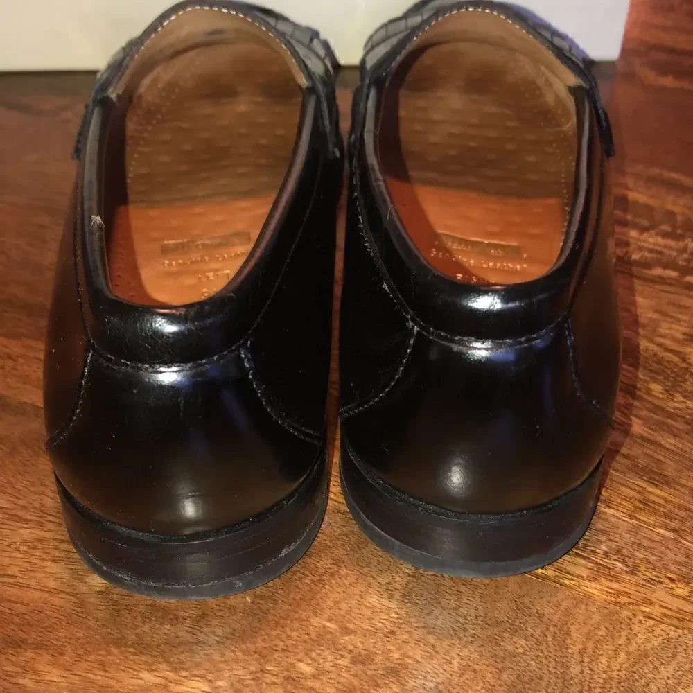 Cole Haan Men's Pinch Medallion Loafers size 9B Black